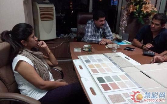 次日再次會面，洽談涂料工程細節