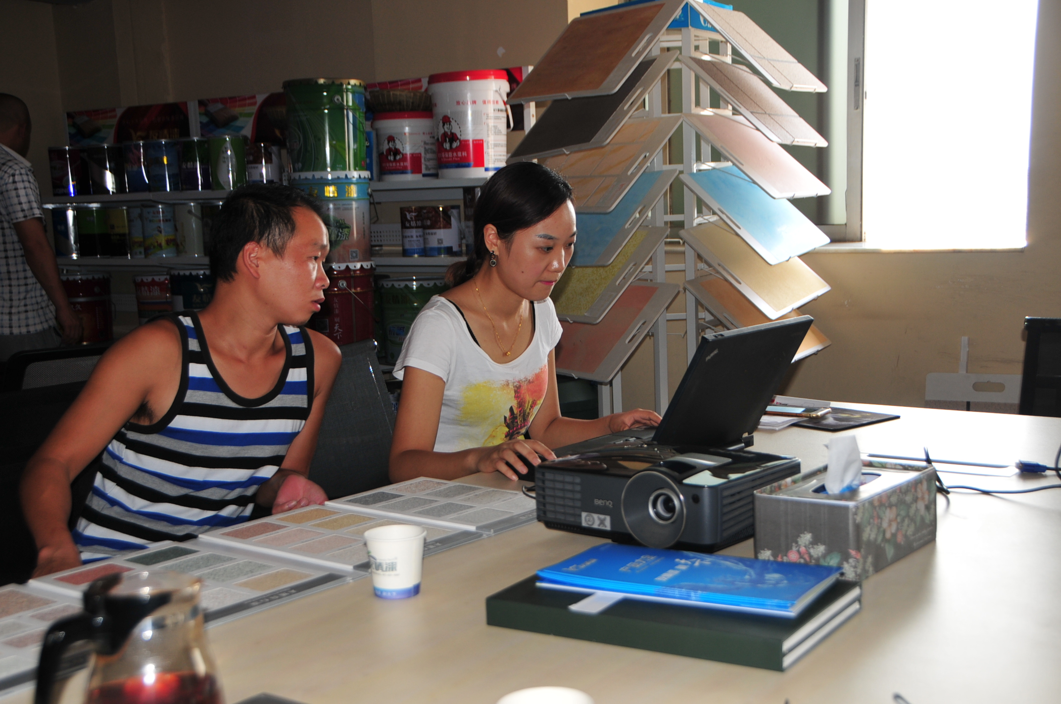 比對之后,他選擇了友情漆 比對之后,他選擇了友情漆