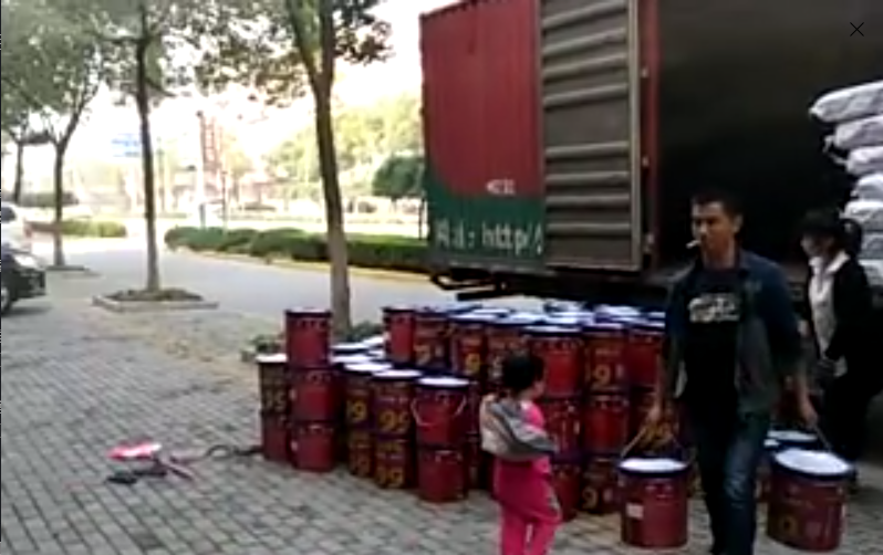 服務(wù)客戶，友情漆樣樣做足100分