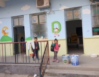 親近環(huán)保,為愛上色---友情漆為銀定莊幼兒園刷新墻面 親近環(huán)保,為愛上色---友情漆為銀定莊幼兒園刷新墻面